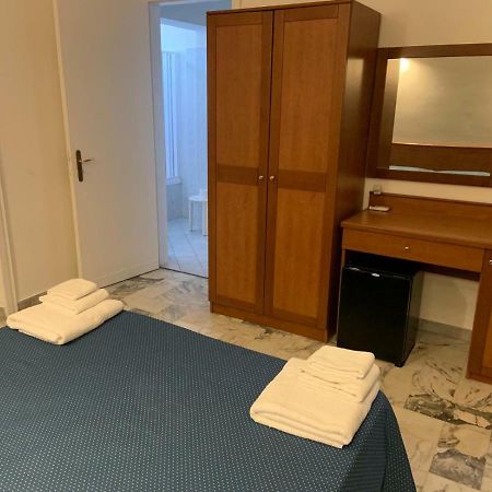 Hotel Lungomare Реджо ди Калабрия Екстериор снимка