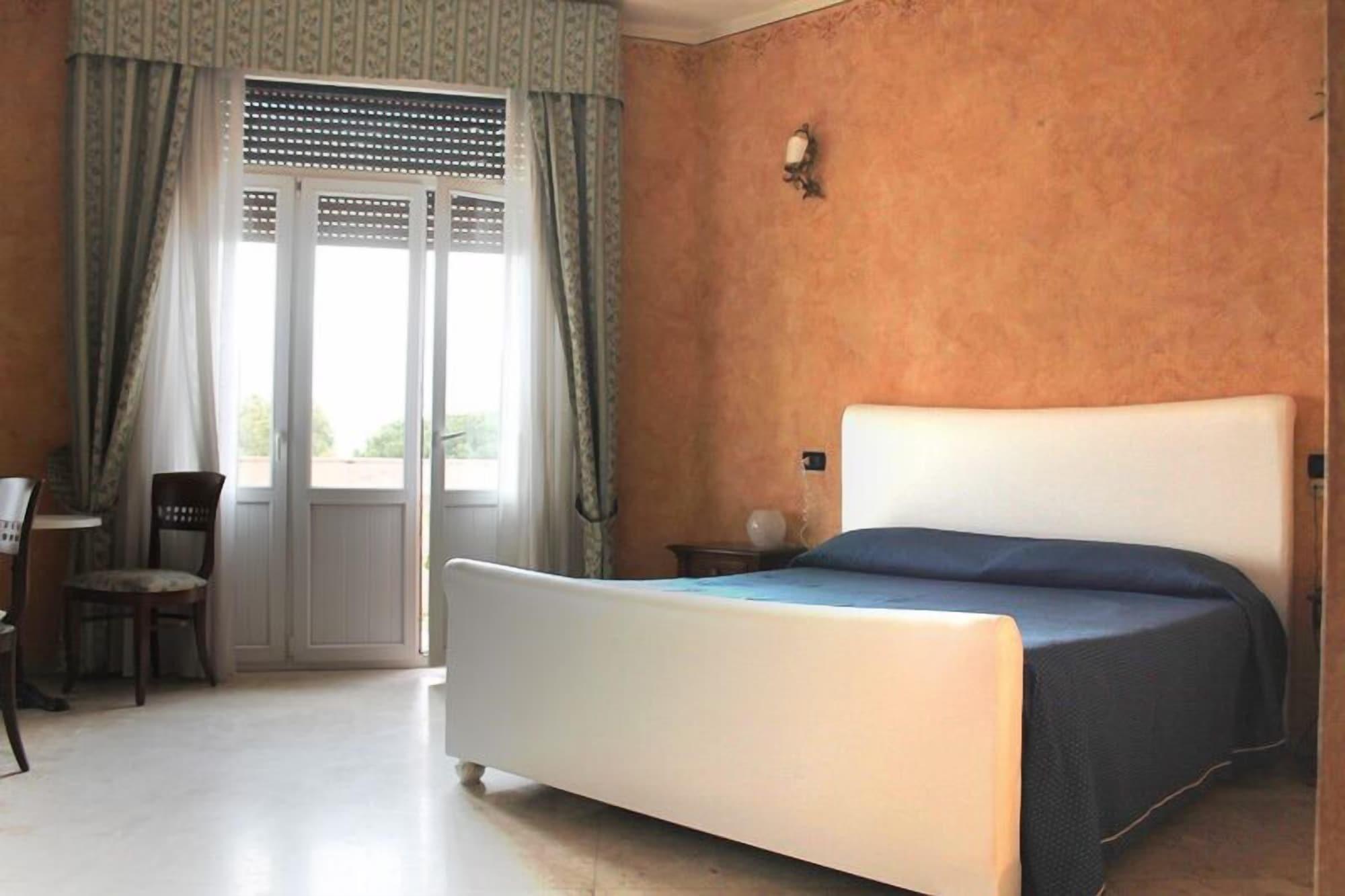 Hotel Lungomare Реджо ди Калабрия Екстериор снимка