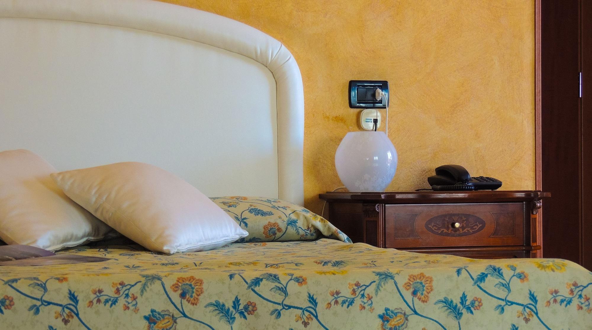 Hotel Lungomare Реджо ди Калабрия Екстериор снимка