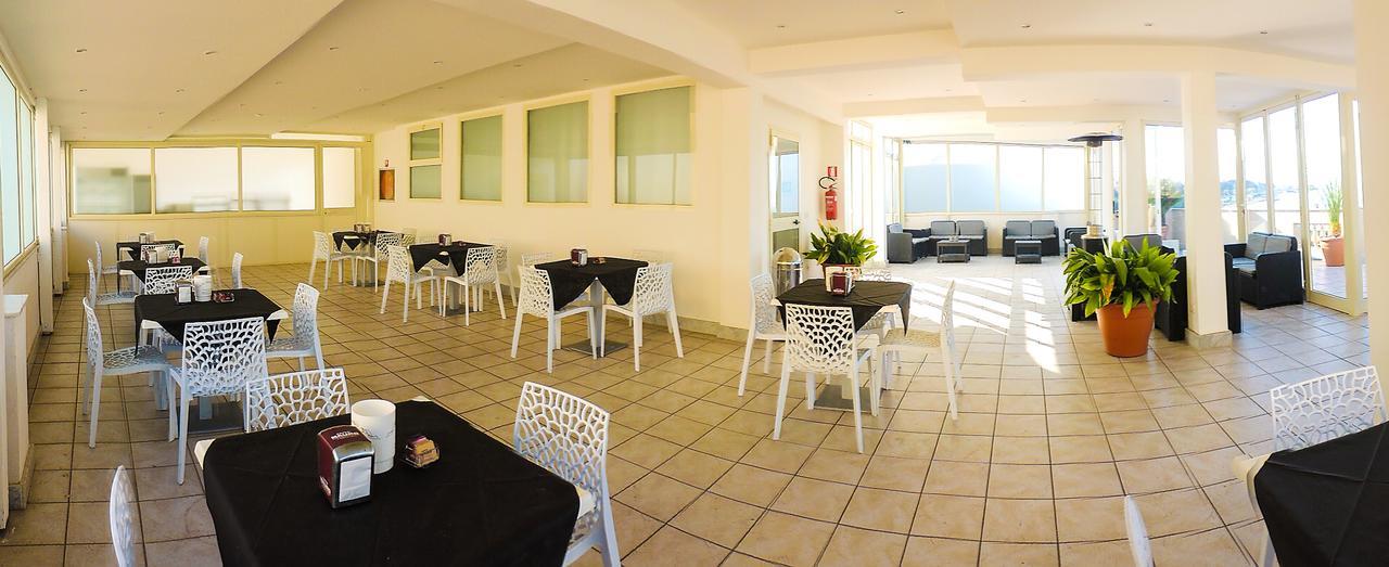 Hotel Lungomare Реджо ди Калабрия Екстериор снимка