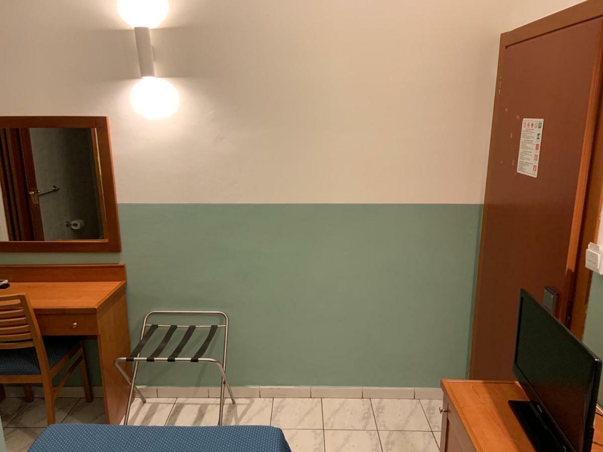 Hotel Lungomare Реджо ди Калабрия Екстериор снимка