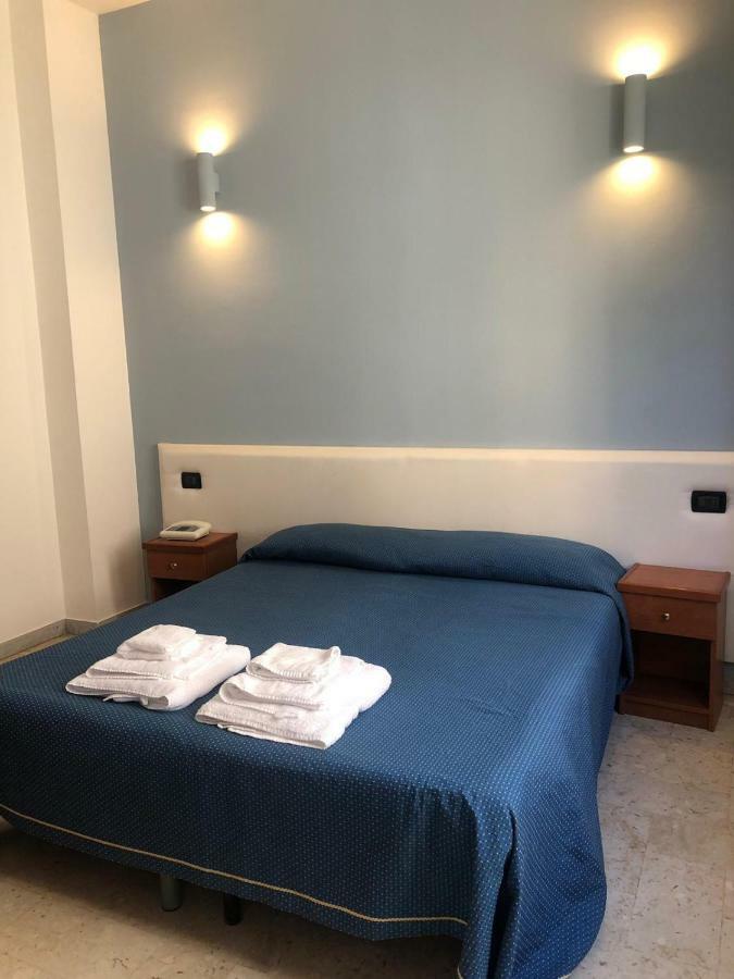 Hotel Lungomare Реджо ди Калабрия Екстериор снимка
