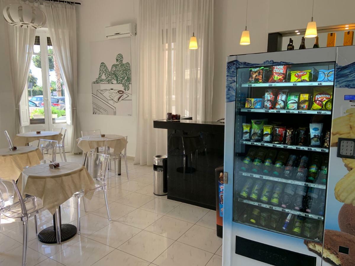 Hotel Lungomare Реджо ди Калабрия Екстериор снимка