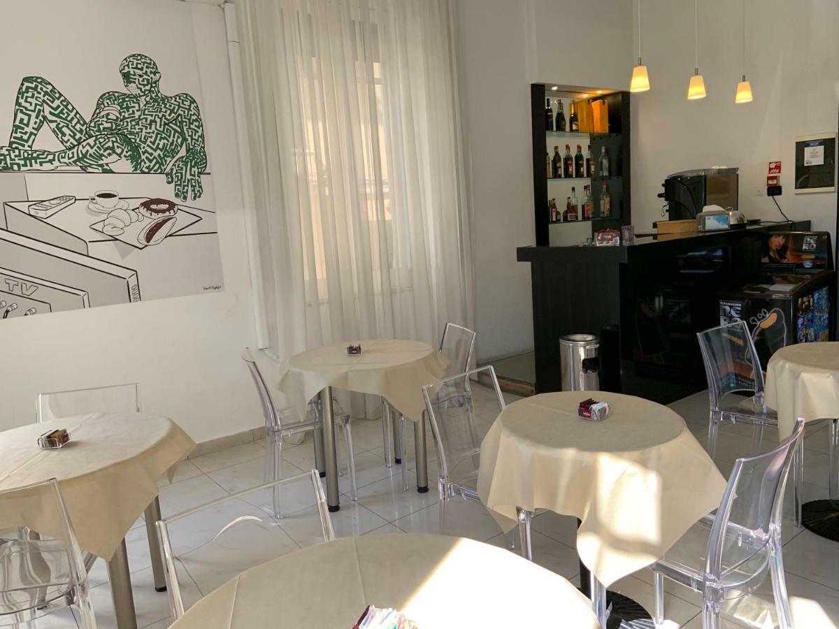 Hotel Lungomare Реджо ди Калабрия Екстериор снимка